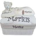 Corbeille cadeau naissance personnalisé
