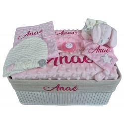 Corbeille cadeau naissance personnalisé