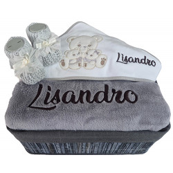 Corbeille cadeau naissance personnalisé