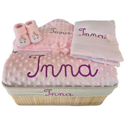 Corbeille cadeau naissance personnalisé