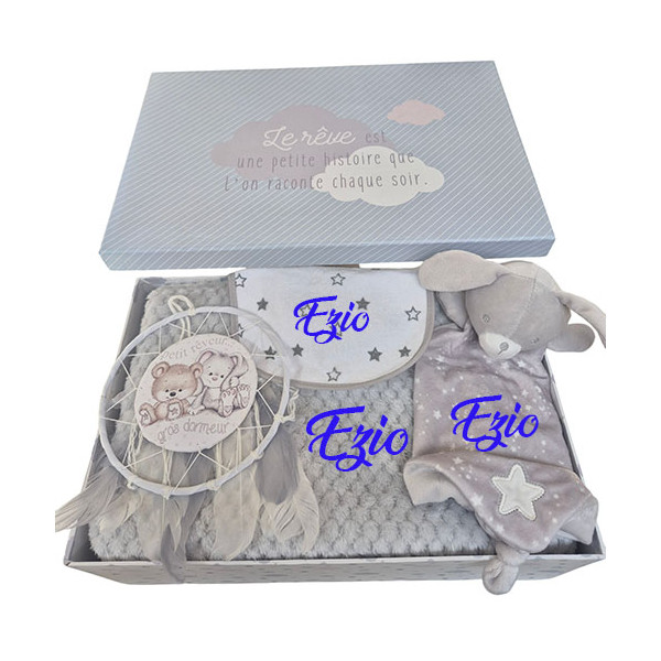 Corbeille cadeau naissance personnalisé