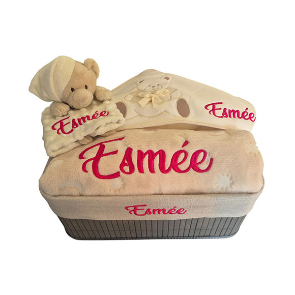 Corbeille cadeau naissance personnalisé