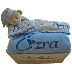 Corbeille cadeau naissance personnalisé