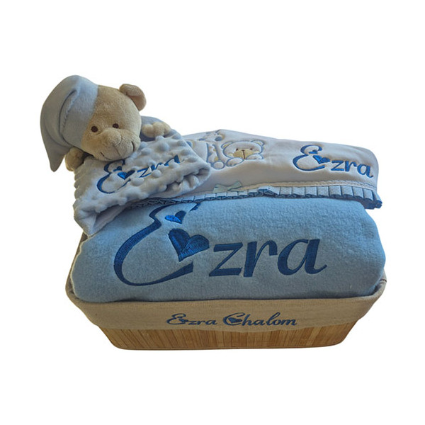 Corbeille cadeau naissance personnalisé