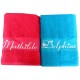 Drap de bain personnalisé fuschia et turquoise