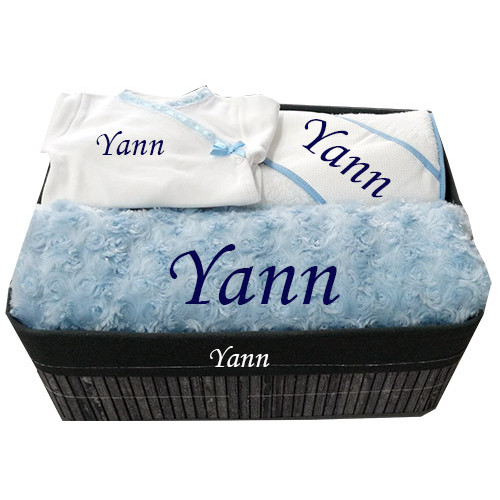 Corbeille cadeau naissance personnalisé