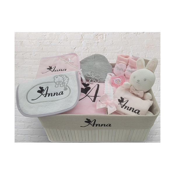 Corbeille cadeau naissance personnalisé