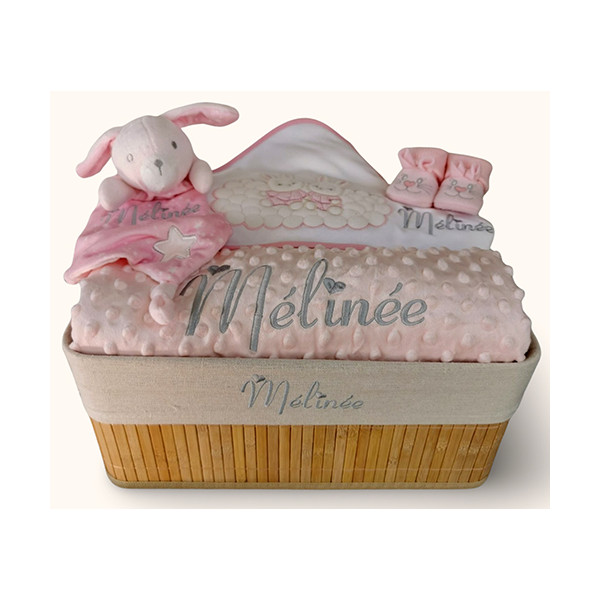 Corbeille cadeau naissance personnalisé
