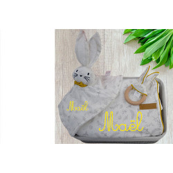 Corbeille cadeau naissance personnalisé