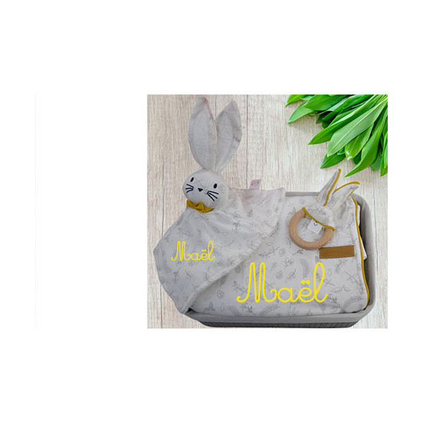 Corbeille cadeau naissance personnalisé