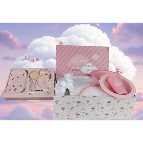 Corbeille cadeau naissance personnalisée