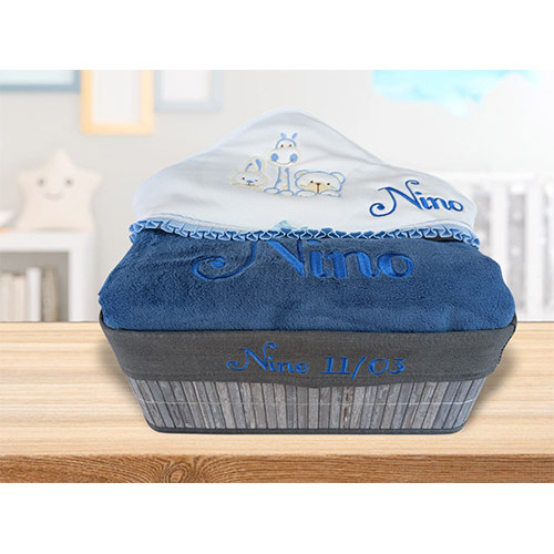 Corbeille cadeau naissance personnalisé