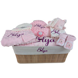Corbeille cadeau naissance personnalisé