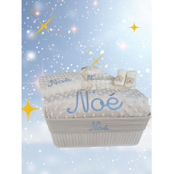 Corbeille cadeau naissance personnalisé