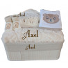 Corbeille cadeau naissance personnalisé